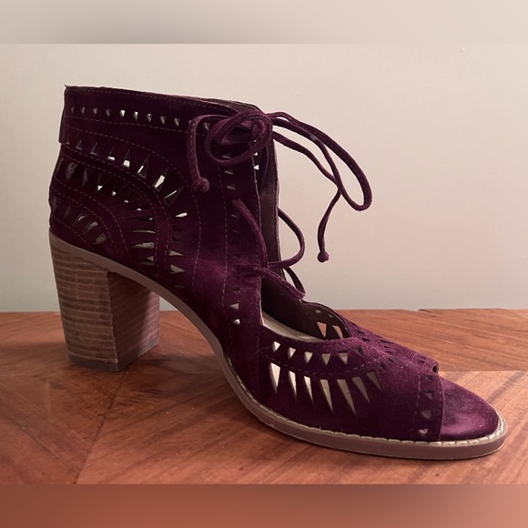 Vince Camuto Tarita Cutout Suede Bootie - Picture 3 of 7